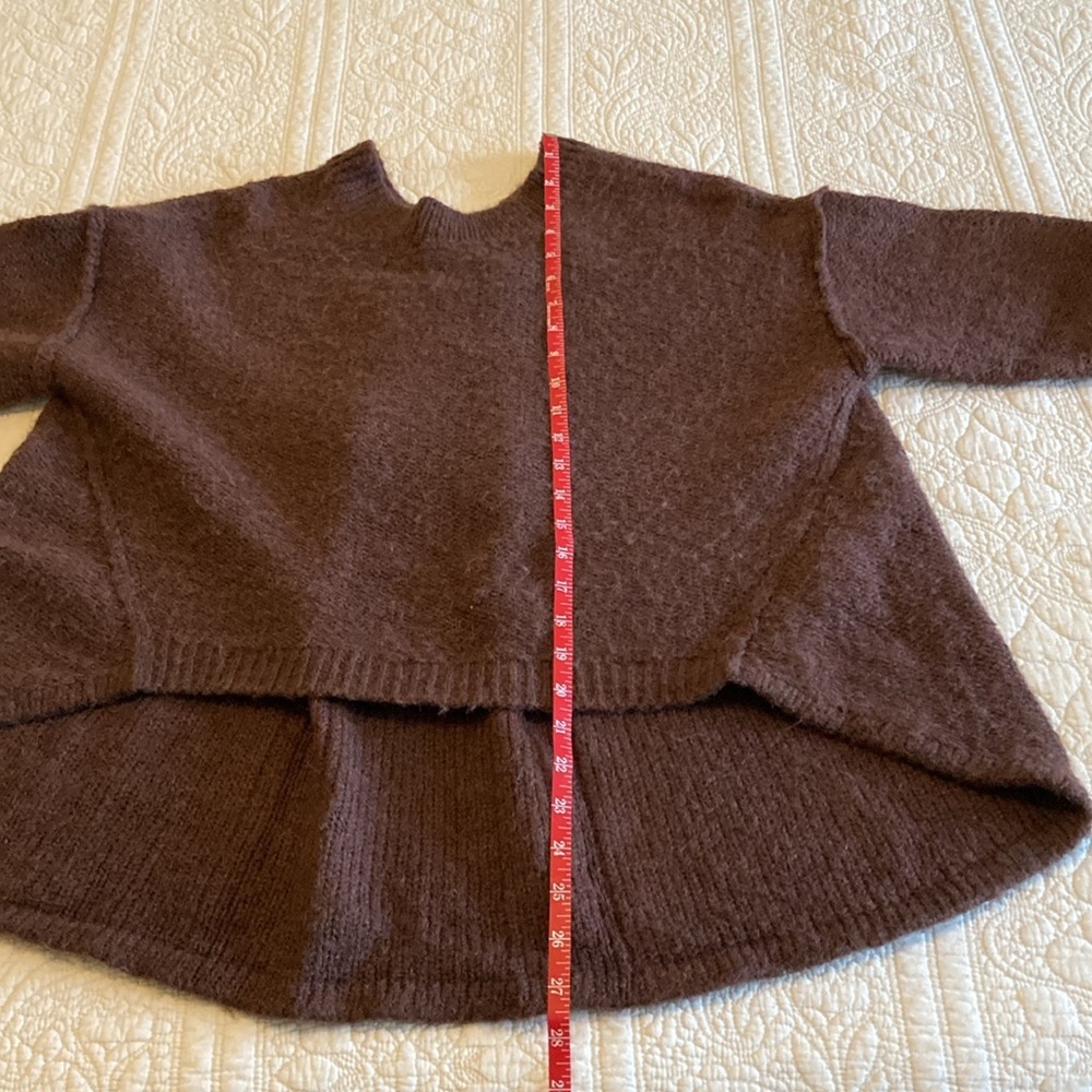 Women’s oversized chunky Drop Shoulder Brown reversed knit sweater - Picture 5 of 7